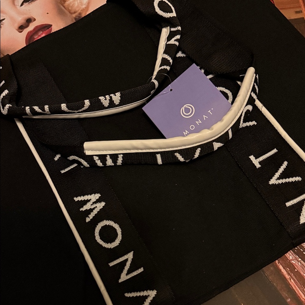 🤍 🌹 🤍 • 🫦 MONAT x Casual Vibes 🫦• 🌹♥️🌹